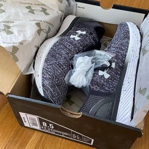 Brand new Under Armour Black/Grey size 8.5 Women’s Charged Bandit 3 - Never Worn